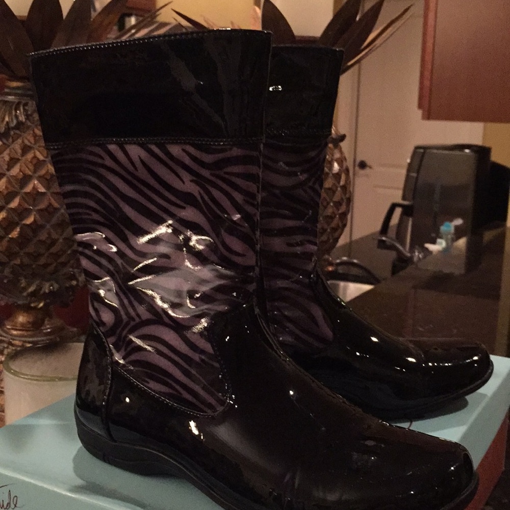 Rain boots